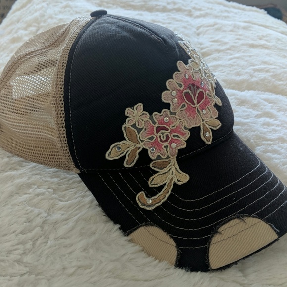 Hat Bundle - Picture 2 of 4